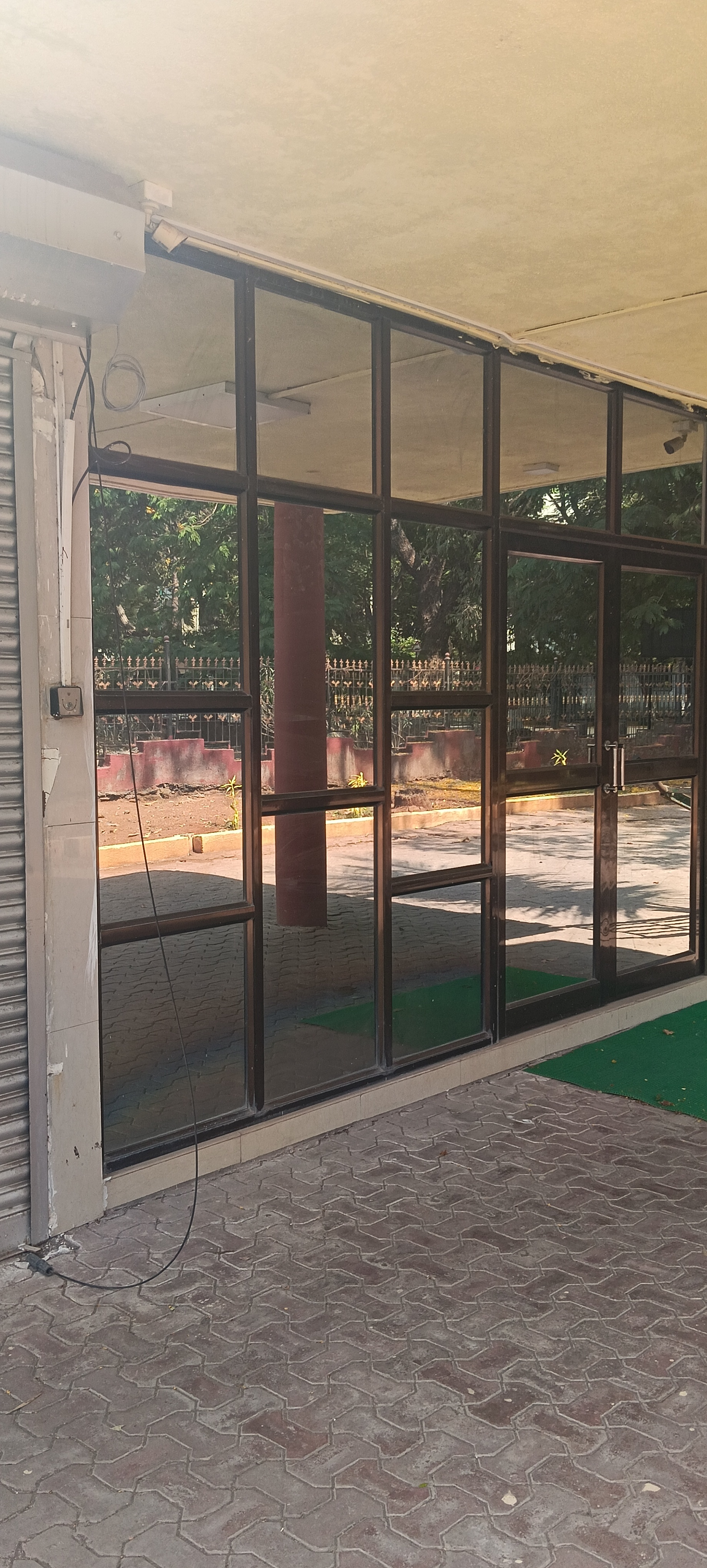 Mumbai University — Premium residential & aluminium windows Installation workshop - Image 6