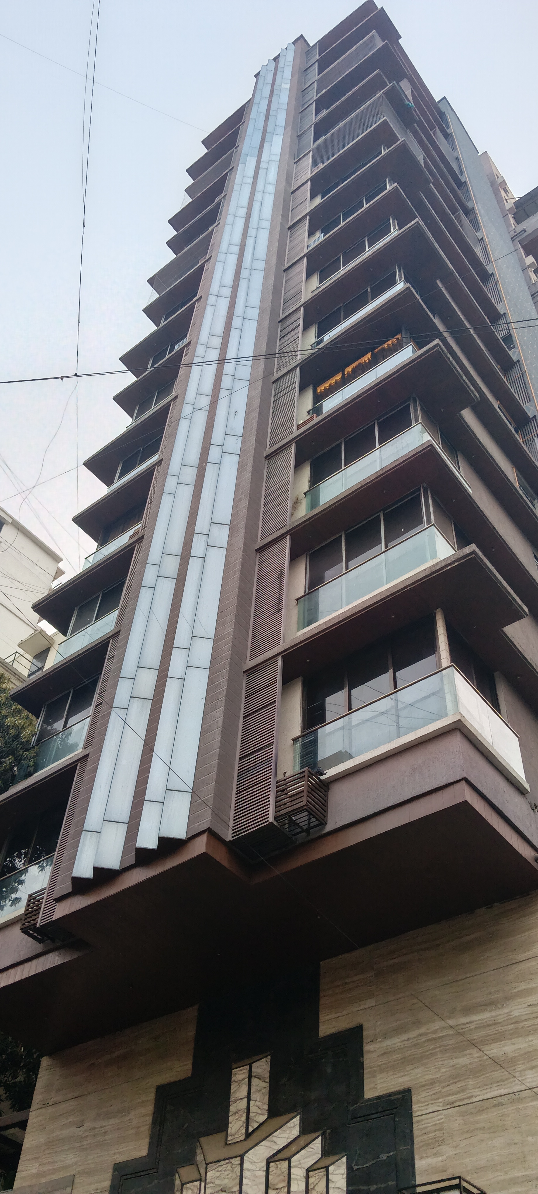 Izzara Building — Premium Residential Glazing, Khar workshop - Image 8