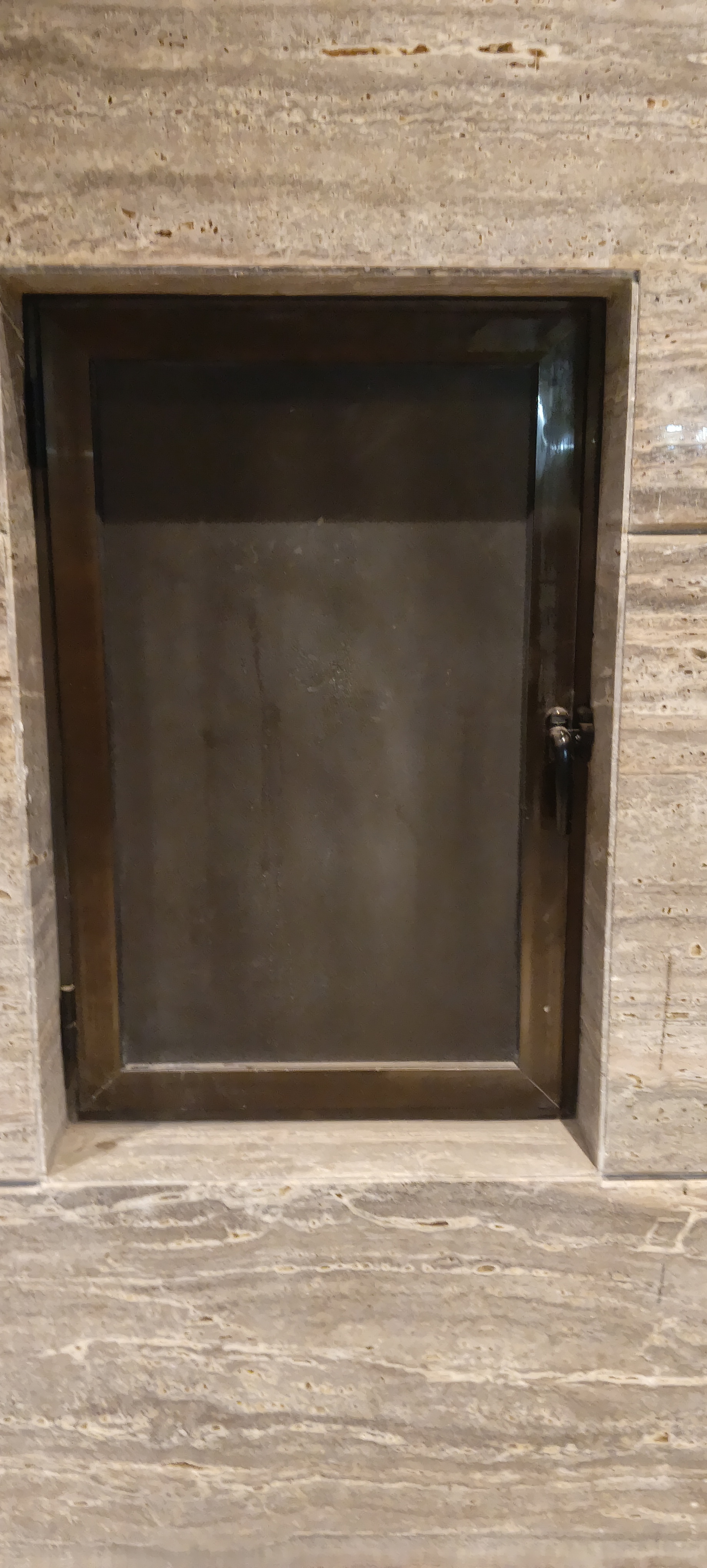 Izzara Building — Premium Residential Glazing, Khar workshop - Image 5