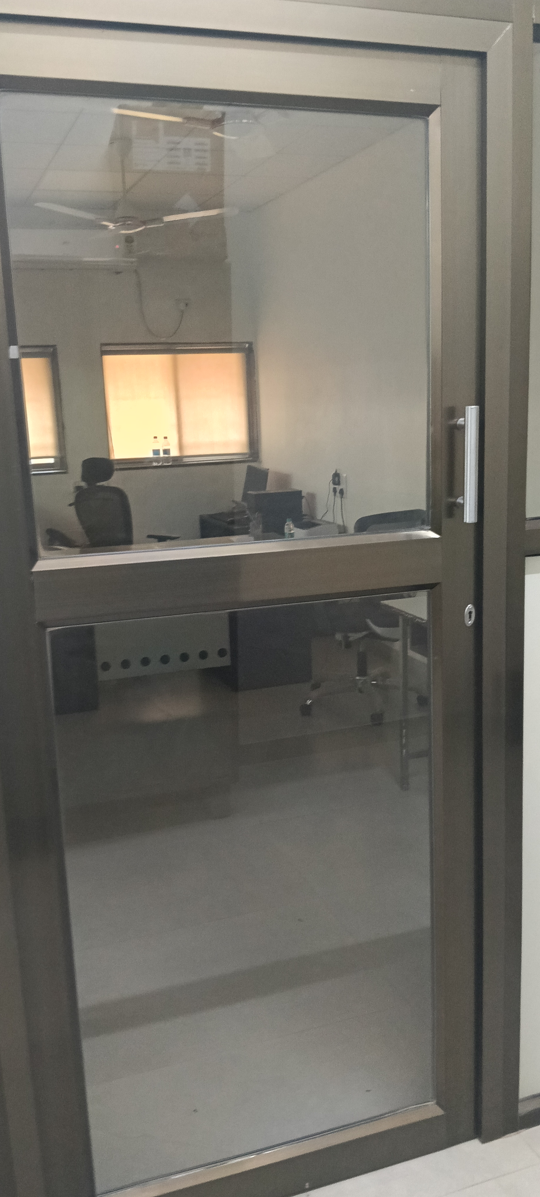 Mumbai University — Premium residential & aluminium windows Installation workshop - Image 4